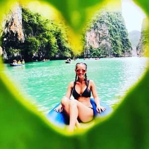 Meet your Posher, Ashley